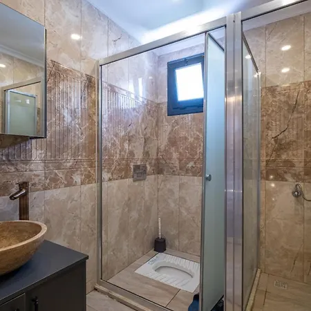 Villa House With Pool And Mesmerizing View In Seydikemer